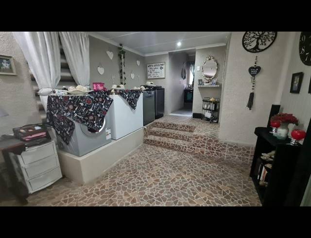 4 BEDROOM HOUSE FOR SALE IN SECUNDA